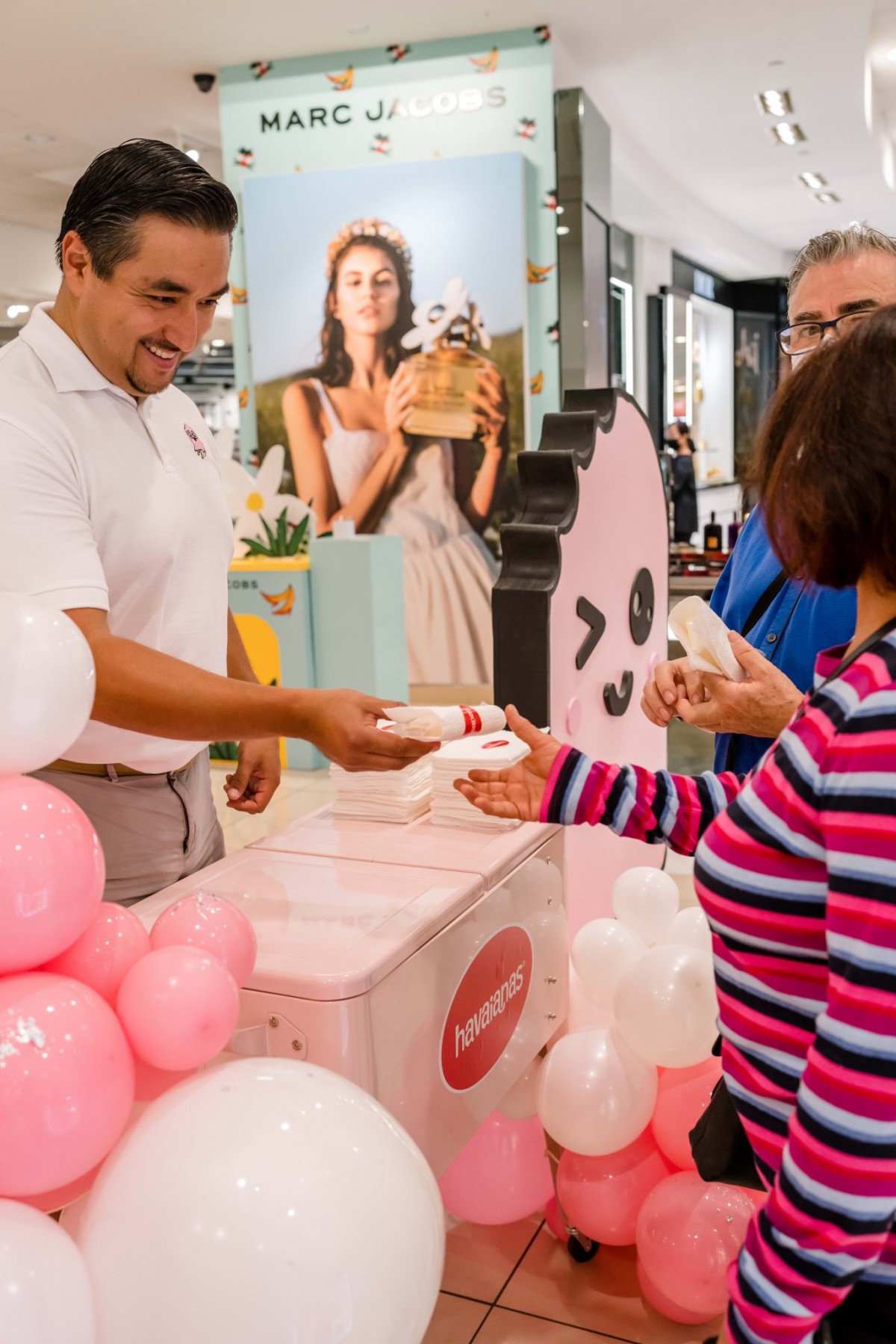 F8111743 5521 4636 9FF0 736AB8E9A453